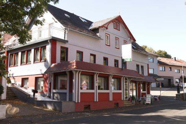 På billedet ses objektet Hotel Ristorante Ätna beliggende i byen Ulrichstein.