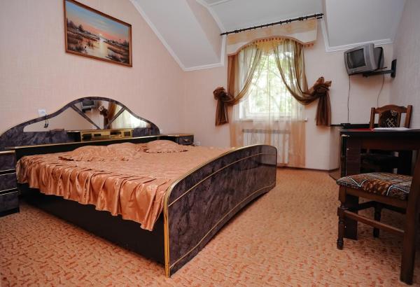 En la foto se muestra el objeto Hotel Star ubicado en la ciudad de Pidhirtsi.