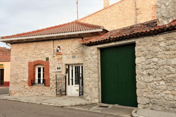 写真にはPortillo市にあるCasa Rural El Caminoが写っています。