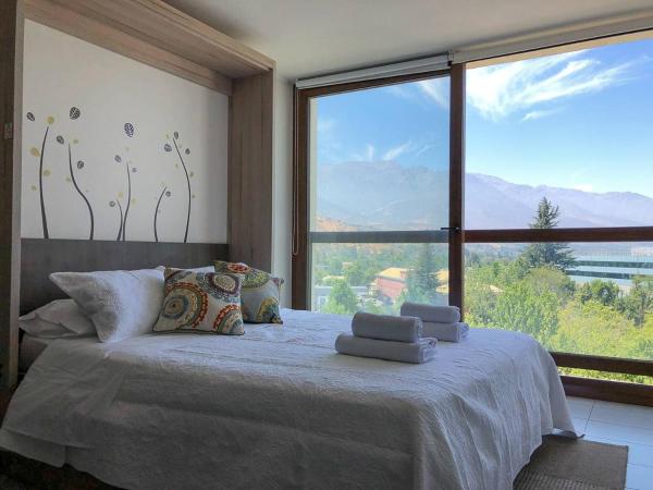 Foto 2: Charming Studio - w/Mountain View, Pool, & Gym