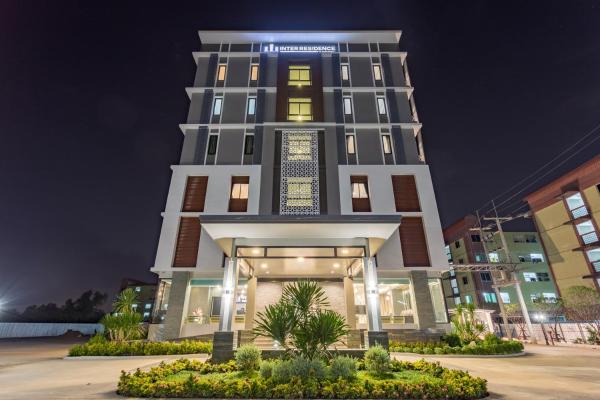 A la foto es mostra l'objecte Grand Inter Hotel situat a la ciutat de Samut Sakhon.