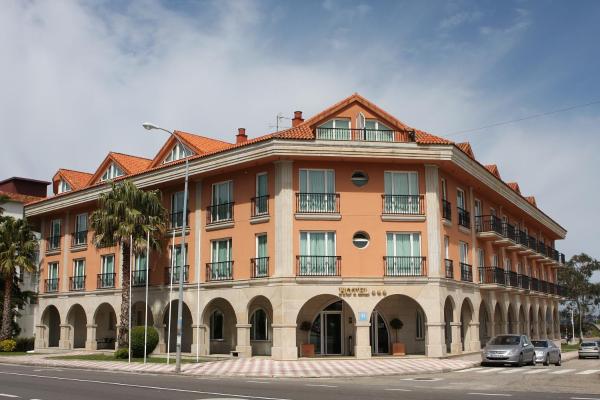 A la foto es mostra l'objecte Hotel Bahía Bayona situat a la ciutat de Baiona.
