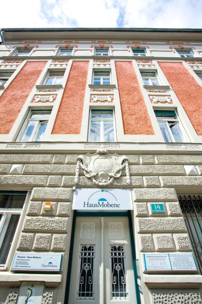Na zdjęciu widoczny jest obiekt Haus Mobene - Hotel Garni położony w mieście Graz.