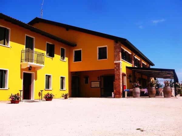 A la foto es mostra l'objecte Alloggi e Trattoria Agli Alberoni situat a la ciutat de Brussa.