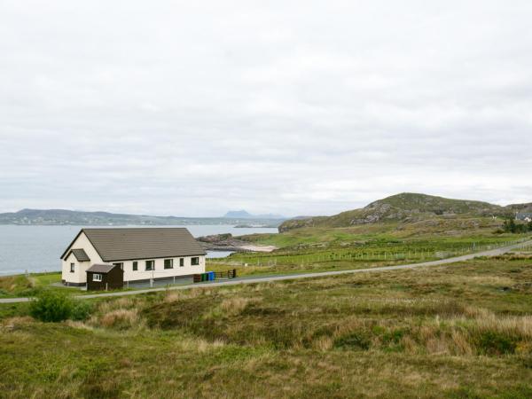 A la foto es mostra l'objecte 2 Bayview Bungalow situat a la ciutat de Poolewe.