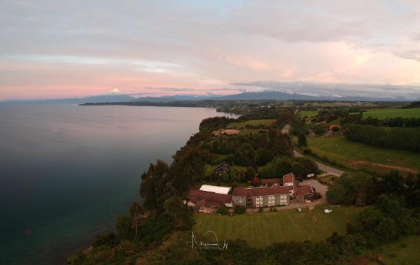 Nella foto è visibile l'oggetto Hotel Borde Lago situato nella città di Puerto Varas.