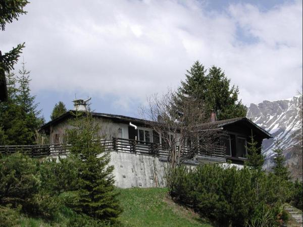 Na fotografii je vidět objekt Canossa (716 Be) nacházející se ve městě Valbella.