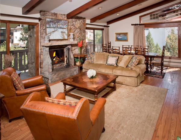 På billedet ses objektet 3BR Residence with Cozy Fire Place - Lodge at Vail beliggende i byen Vail.