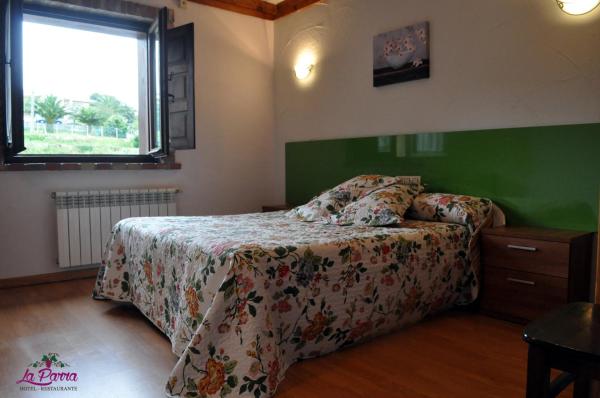 Na zdjęciu widoczny jest obiekt Hotel Restaurante La Parra położony w mieście Las Conchas.