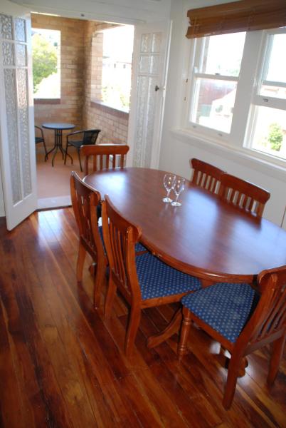 A la foto es mostra l'objecte Accommodation Sydney Rockdale - 2 Bedroom Pet Friendly Budget Apartments near Rockdale Station and Brighton Le Sands Beach situat a la ciutat de Sydney.