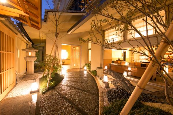 På billedet ses objektet Matsui Honkan beliggende i byen Kyoto.