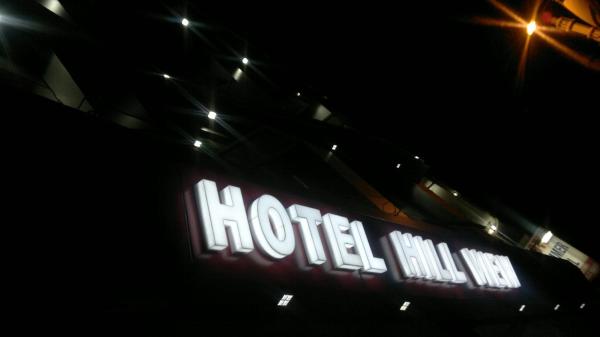 A la foto es mostra l'objecte Hotel HV situat a la ciutat de Sādhaura.