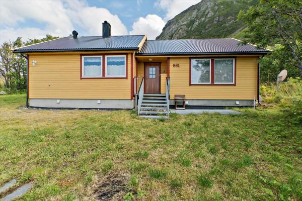 På billedet ses objektet Lofoten - Høynes beliggende i byen Bøstad.