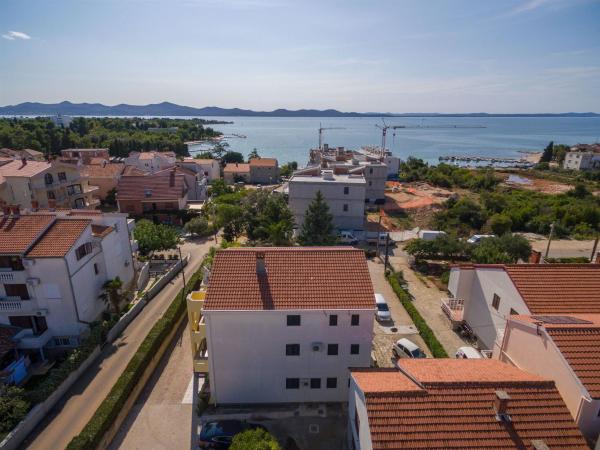 A la foto es mostra l'objecte Apartments Davorka situat a la ciutat de Zadar.