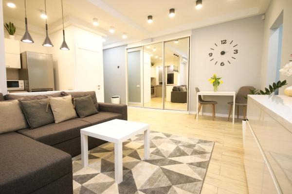 Inn Home Apartments - Ocean Plaza area, Kijów