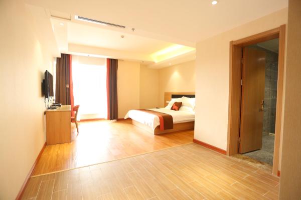 På bildet vises objektet JUNYI Hotel Hebei Shijiazhuang Pingshan Town Wanshou Road som ligger i byen Pingshan.