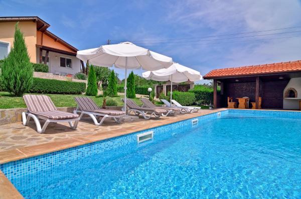 A la foto es mostra l'objecte BulgariaVilla - Villa Knox situat a la ciutat de Aytos.