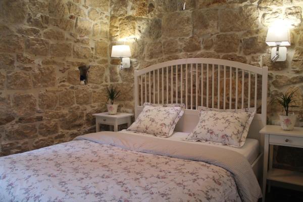 Na fotografii je vidět objekt Atlantida Apartment nacházející se ve městě Split.