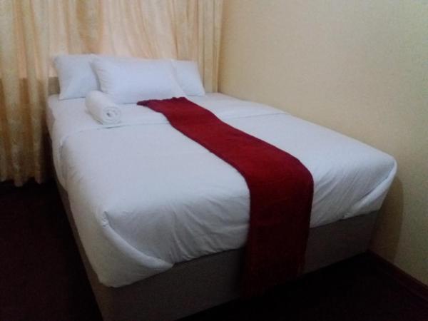 Op de foto is het object Royal Guest House te zien, gelegen in de stad Harare.