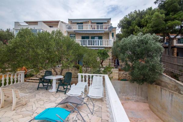 På billedet ses objektet Apartment Slobodan beliggende i byen Vinišće.