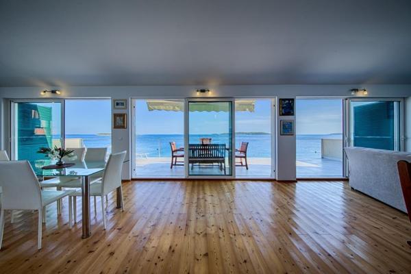 Na fotografii je vidět objekt Seaview Suite Lissa nacházející se ve městě Vis.