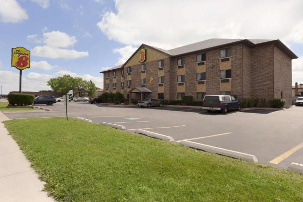 Foto 6: Super 8 by Wyndham Bridgeview/Chicago Area