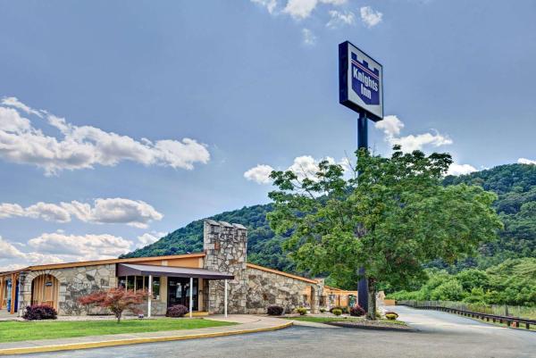 Auf dem Foto ist das Objekt Knights Inn Charleston West Virginia in der Stadt Bomont zu sehen.