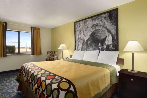 Foto 6: Super 8 by Wyndham Carlsbad