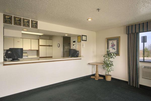 A la foto es mostra l'objecte Travelodge by Wyndham Hudsonville situat a la ciutat de Allendale.