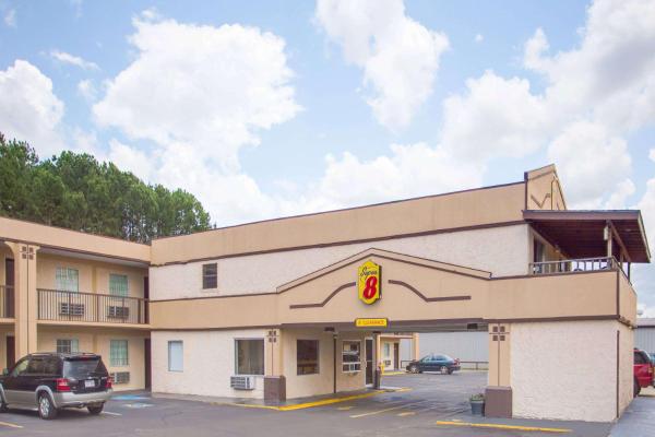 写真にはDumas市にあるSuper 8 by Wyndham Monticello ARが写っています。