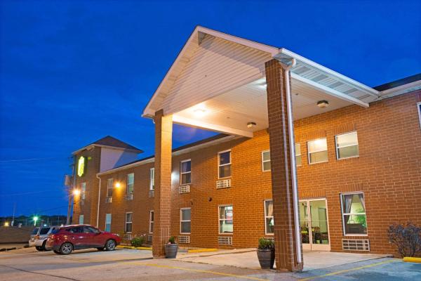 Фотография 2: Super 8 by Wyndham St. Louis Airport