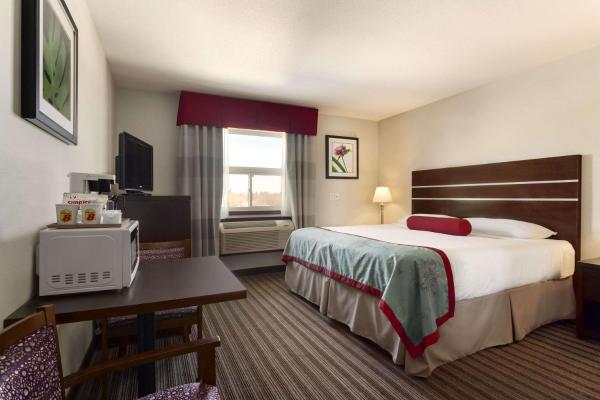 Super 8 by Wyndham Saskatoon Near Downtownの写真3