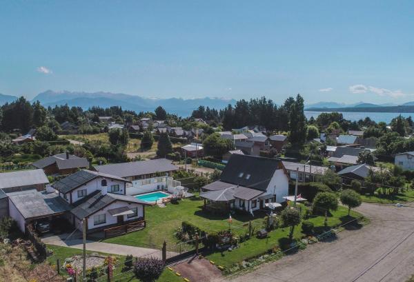 A la foto es mostra l'objecte Apart Samay Hue Bungalows situat a la ciutat de Dina Huapi.