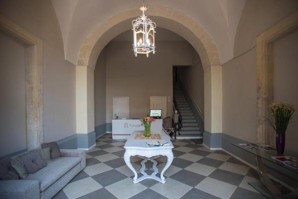 A la foto es mostra l'objecte Palazzo Belsanti situat a la ciutat de Lecce.