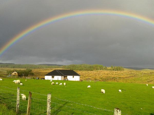 House On The Falls - Skye