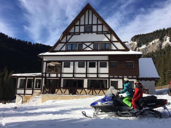 Op de foto is het object Chalet Alpina te zien, gelegen in de stad Moroeni.