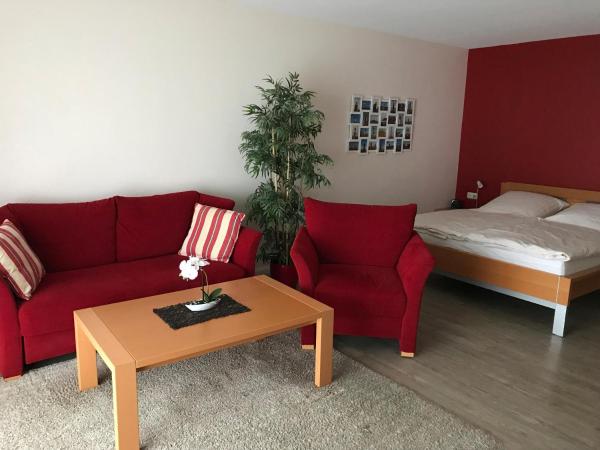 Auf dem Foto ist das Objekt Steiner Strandappartements Appartement 303 Seeseite in der Stadt Stein zu sehen.