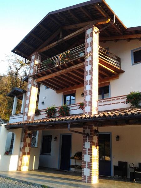 На фото показан объект Agriturismo Bio-Ecologico Sant'Isidoro, расположенный в городе Roccaforte Mondovì.