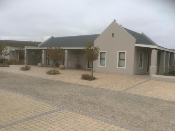 På billedet ses objektet Longacre Olive & Vineyard Estate beliggende i byen Hopefield.