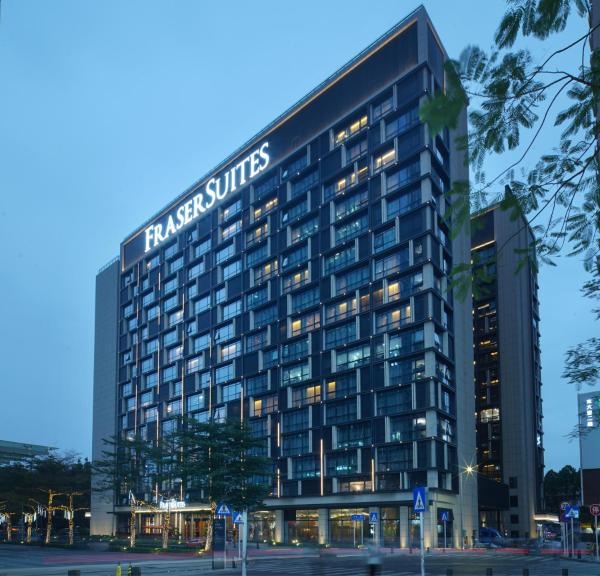 Fraser Suites Shenzhen, Near Huaqiang North Business Zone and next to shopping mall complex, with direct subway access