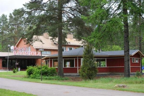 A la foto es mostra l'objecte Otsolan Hovi situat a la ciutat de Nuutajärvi.
