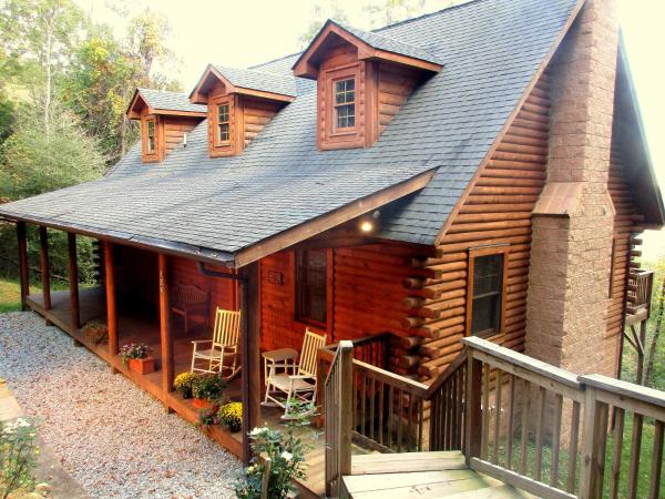 Na fotografii je vidět objekt Alpine Log Cabin nacházející se ve městě Boone.