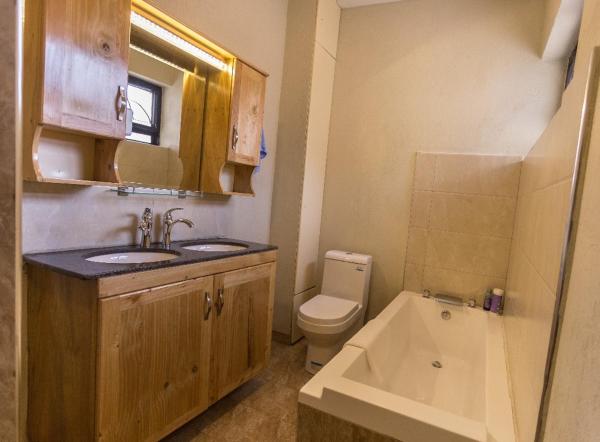 A la foto es mostra l'objecte Ibis Apartments situat a la ciutat de Bugolobi.