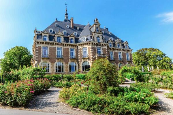 På billedet ses objektet Le Chateau de Namur beliggende i byen Namur.