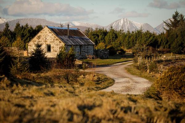 A la foto es mostra l'objecte Lusa Bothy situat a la ciutat de Lusa.