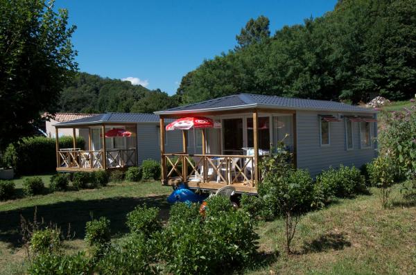 A la foto es mostra l'objecte camping bonneval situat a la ciutat de Jaujac.