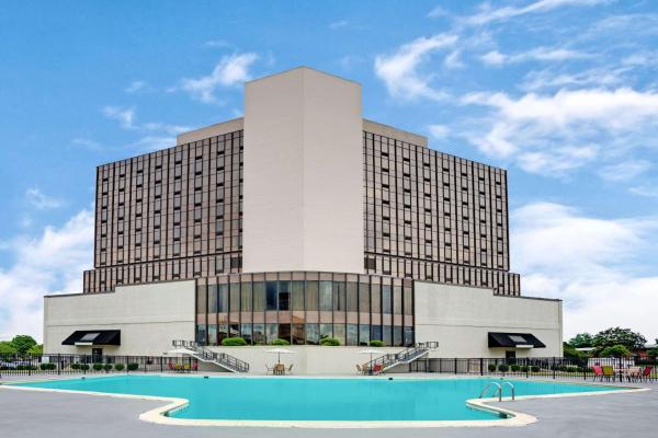 A la foto es mostra l'objecte Wyndham Garden Norfolk Downtown situat a la ciutat de Norfolk.