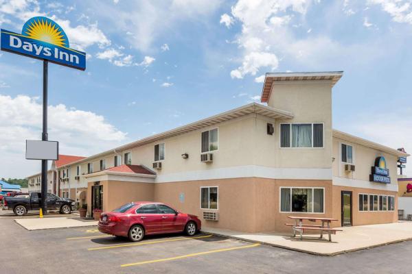 På billedet ses objektet Days Inn by Wyndham Sioux City beliggende i byen Sioux City.