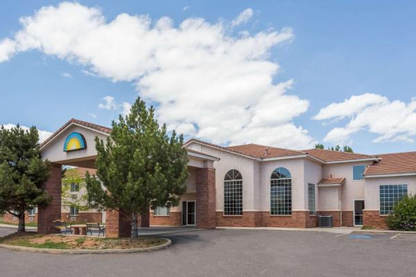 A la foto es mostra l'objecte Days Inn by Wyndham Capitol Reef situat a la ciutat de Torrey.