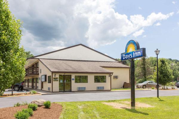 Na fotografii je vidět objekt Days Inn by Wyndham Athens nacházející se ve městě Athens.
